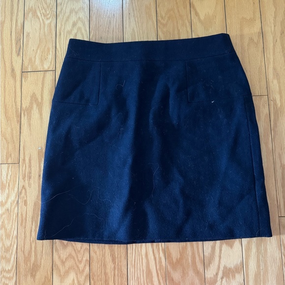 🎉5 items for $15!🎉J crew navy wool skirt - Picture 2 of 4